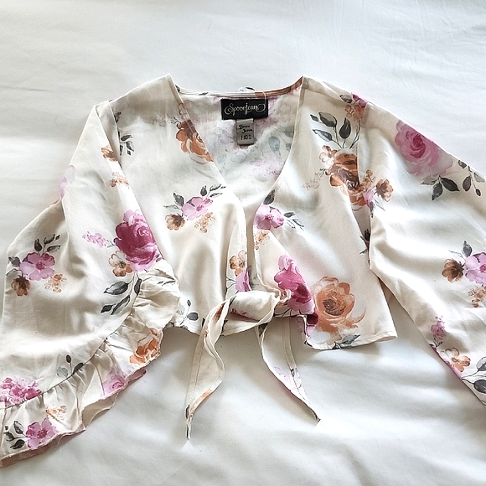 Gypsies & Moondust Floral Tie-Front Top - Cream and Pink